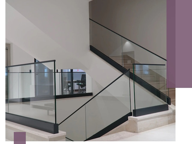 Стеклянные перила премиум-класса с установкой в Южноуральске