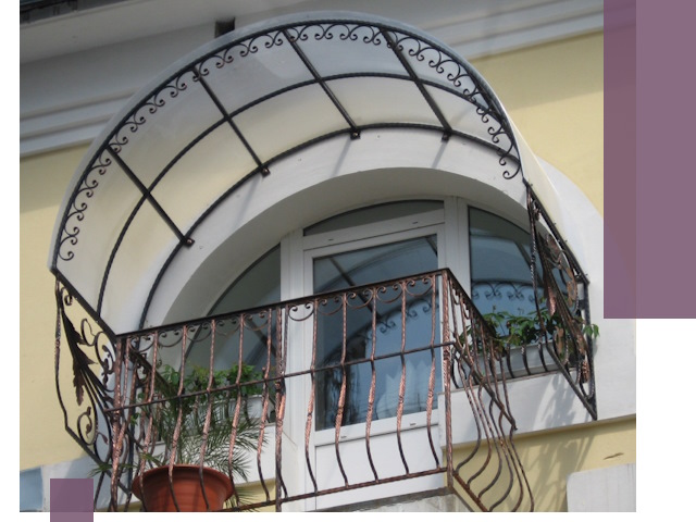 Козырьки над балконом в Южноуральске — изготовление и монтаж