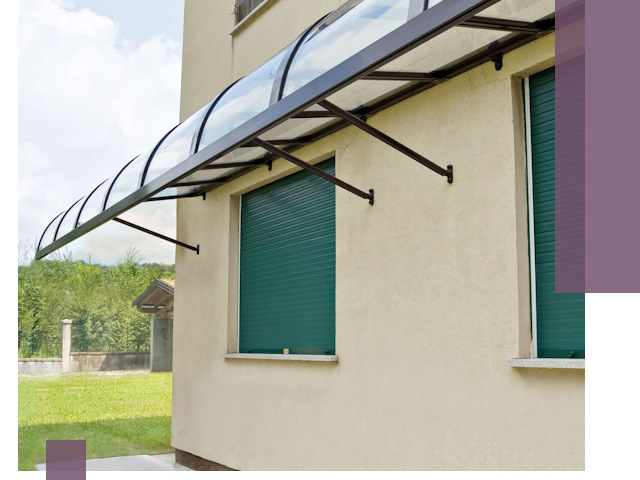 Козырьки над окнами в Южноуральске — изготовление и монтаж по выгоде